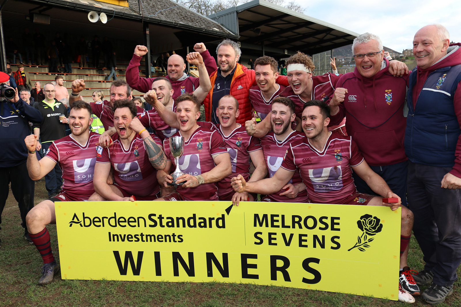 Watsonian FC crest